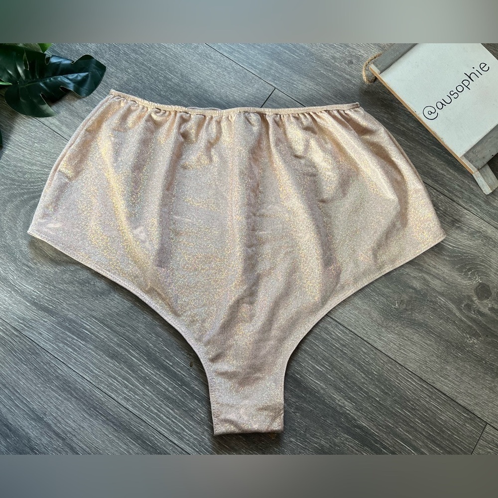 Daisydaydreamz Gold Holographic Iridescent Brazilian Rave Festival ShortS Sz XL